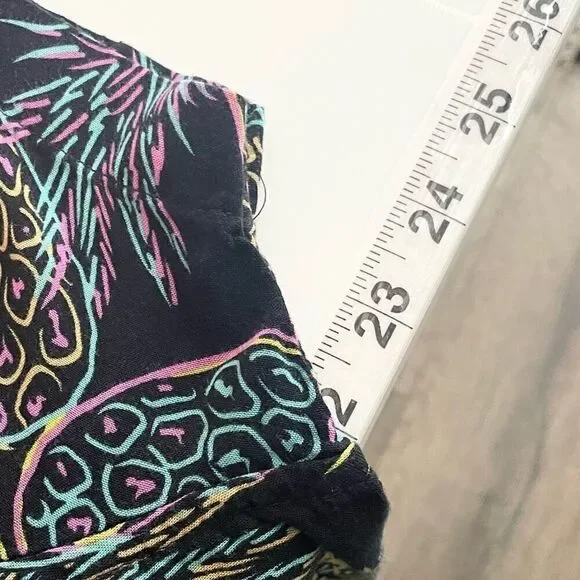 Chubbies Friday Shirt neon pineapple button-up  - size medium - Picture 8 of 10